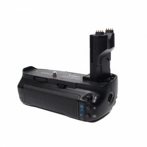 Used Canon Battery Grip BG-E7